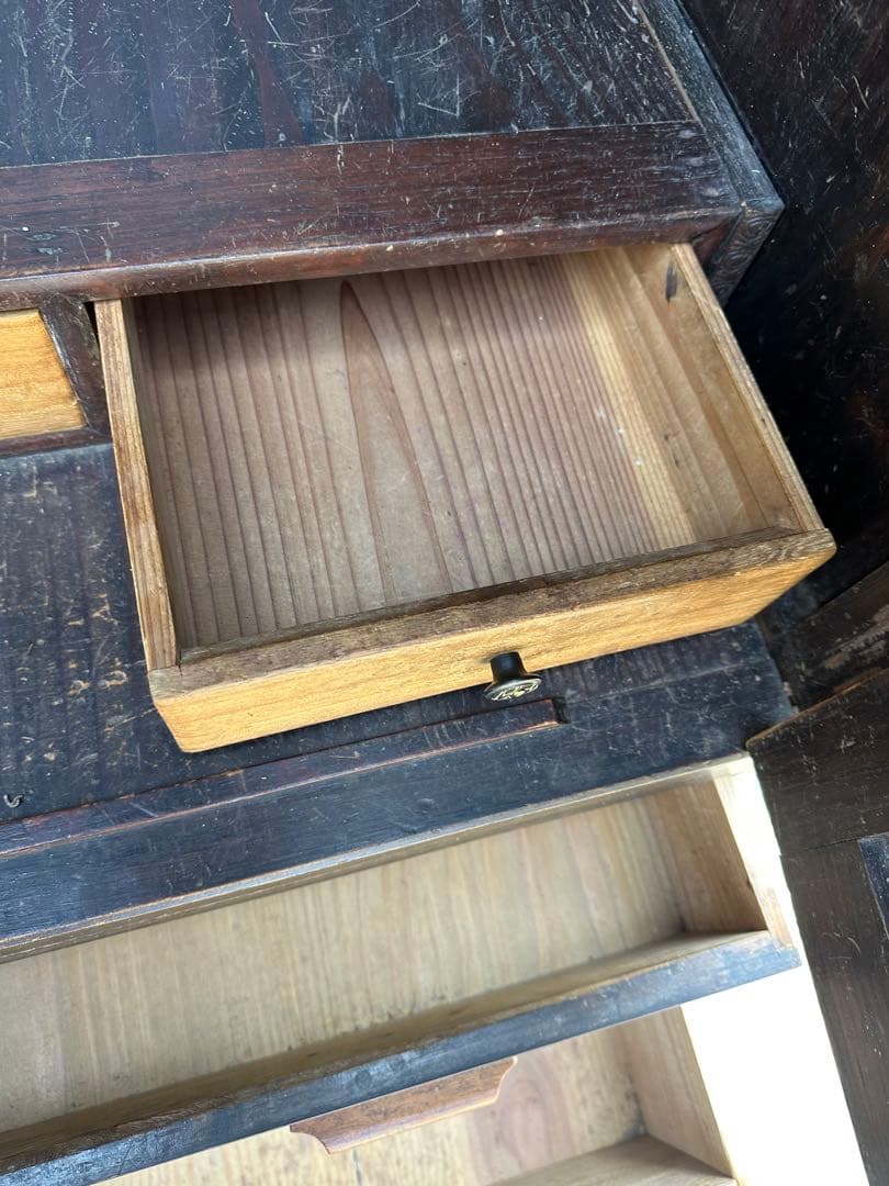 瞬間的値下げ❗️アンティーククローゼット箪笥洗浄済み！100年以上前！