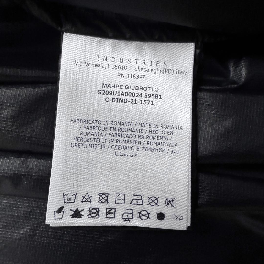 【新品☆高級モデル☆バックデザイン☆】モンクレール ナイロン ジップパーカー