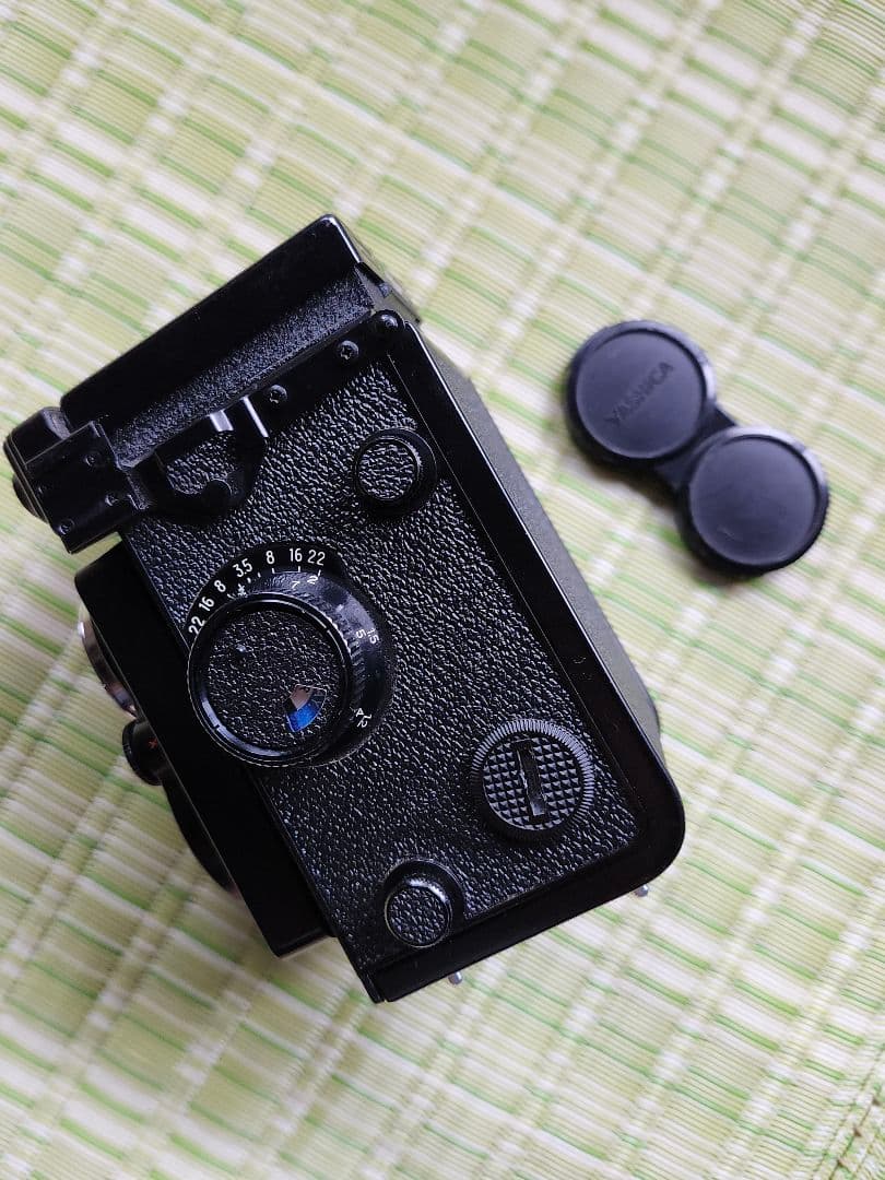 フィルムカメラ YASHICA Mat-124G
