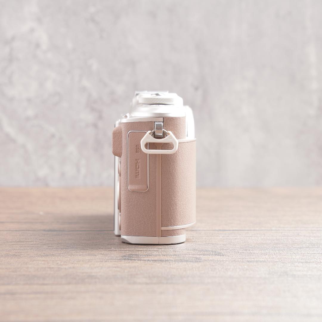 おまけなし！✨OLYMPUS PEN E-PL10　947-1