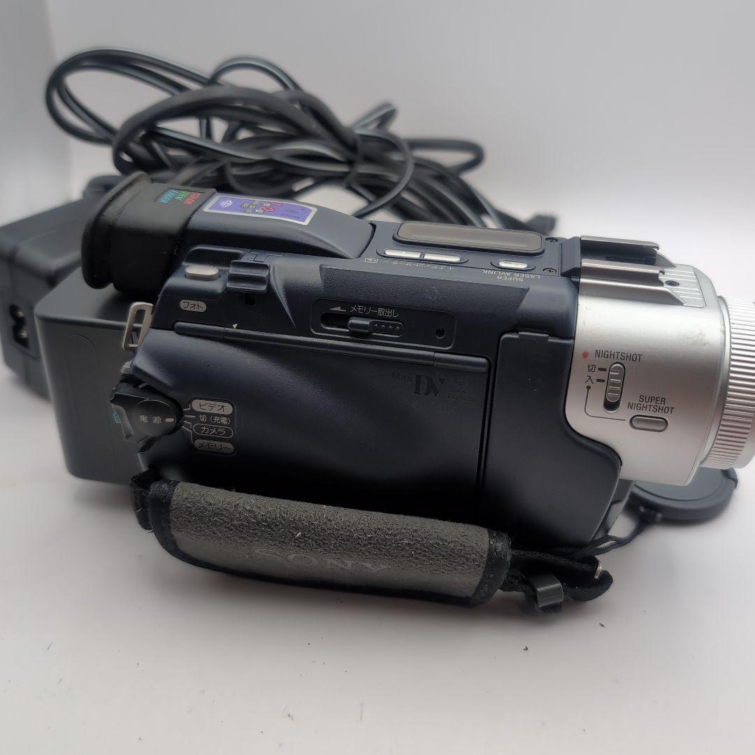 外観美品 miniDVのダビングに SONY ビデオカメラ DCR-TRV17