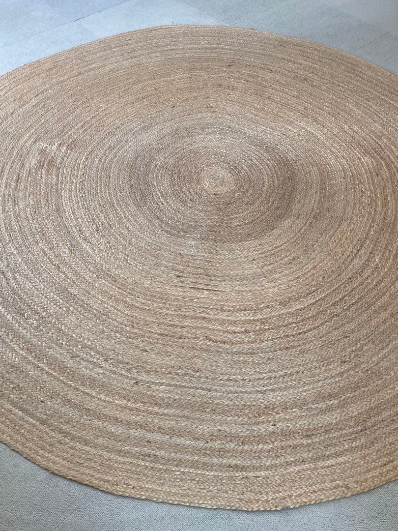 zara ナチュラルジュート円形ラグ 直径約208㎝　ホツレあり。