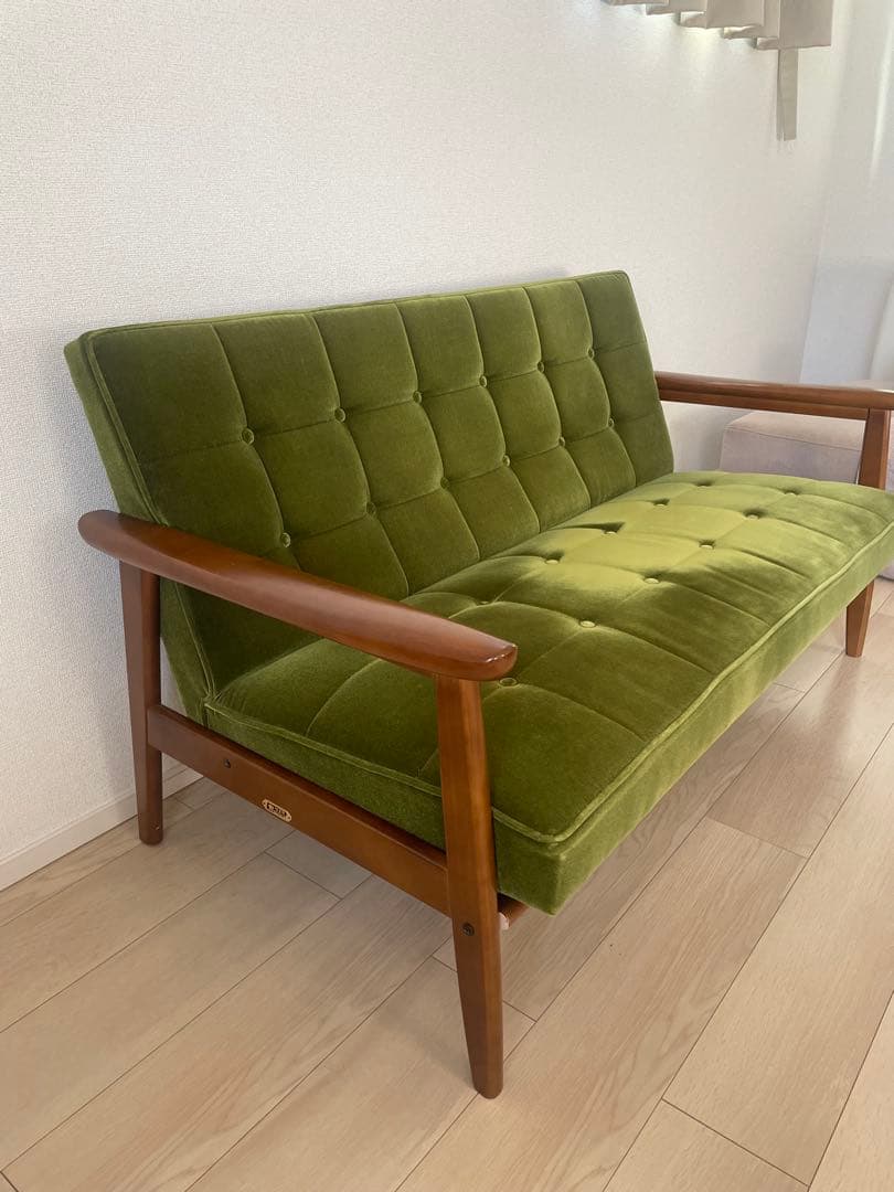 【限定一万台レア商品】カリモク60 ソファKチェア 限定復刻プレート仕様