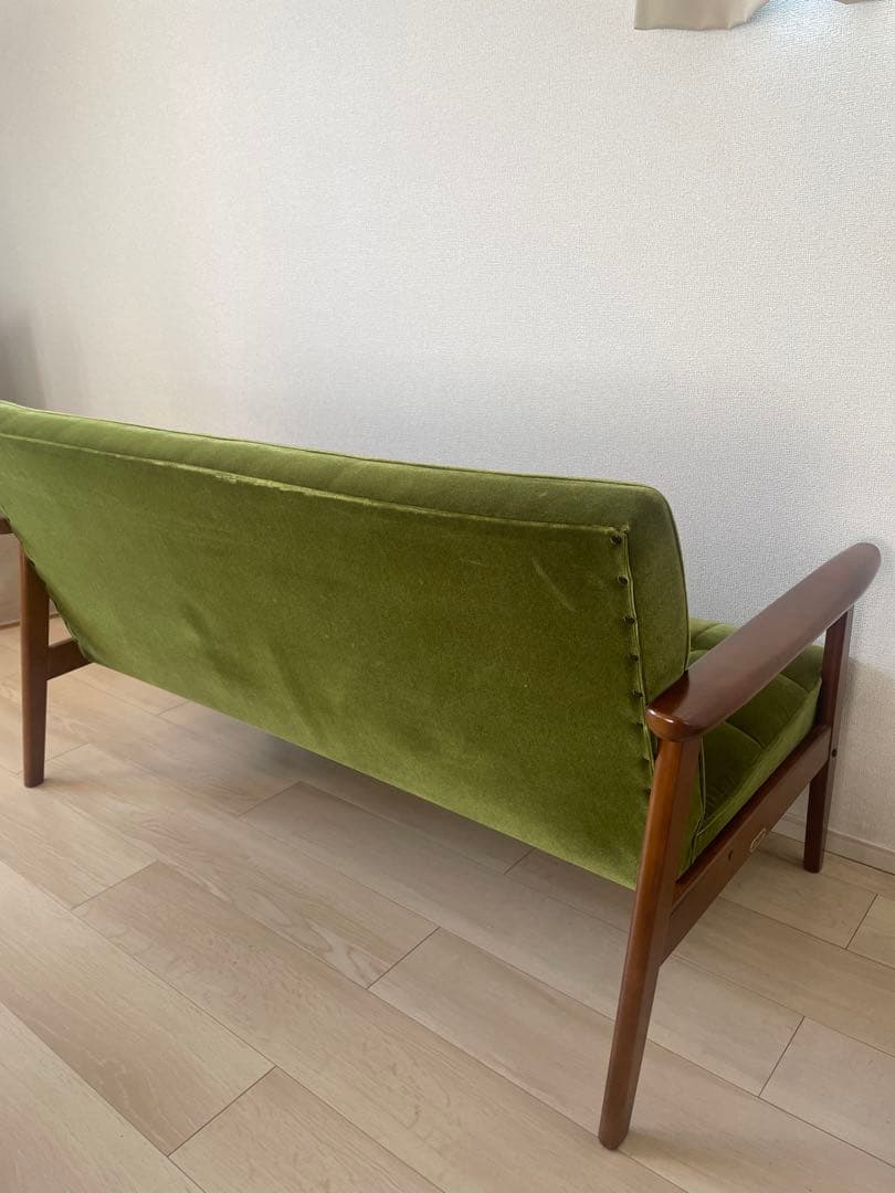 【限定一万台レア商品】カリモク60 ソファKチェア 限定復刻プレート仕様