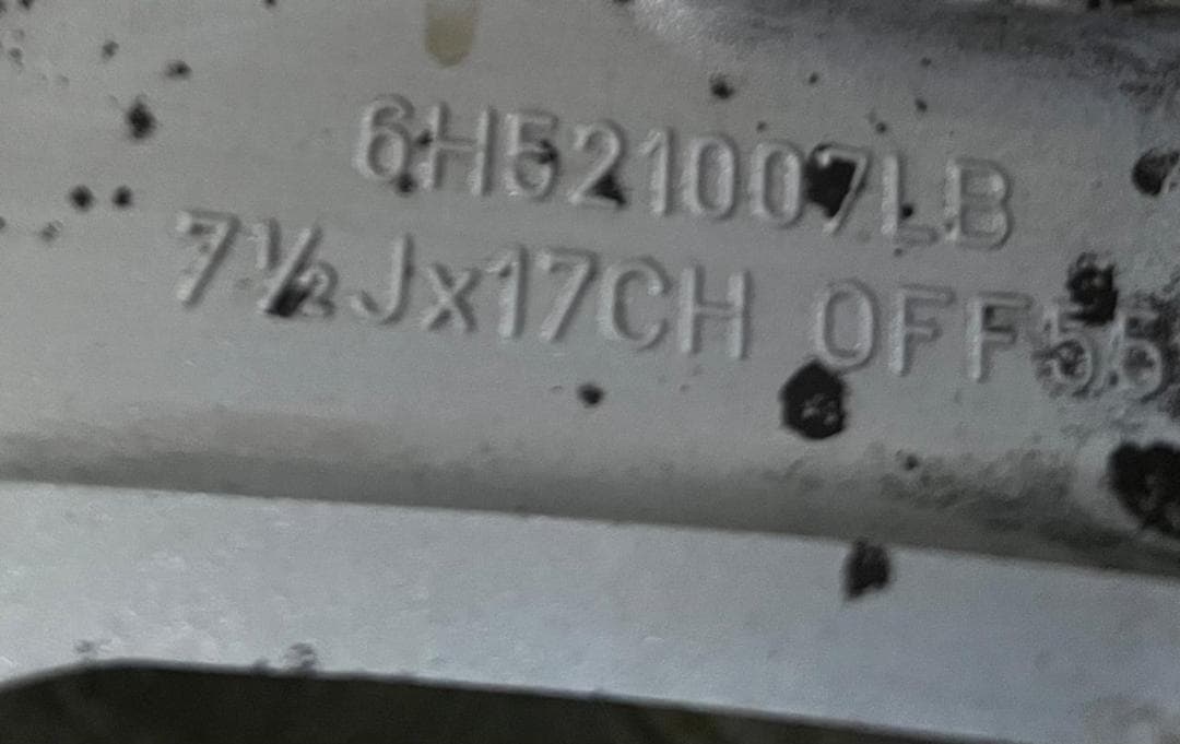 ランドローバー フリーランダー II 17インチホイール235/65R17タイヤ