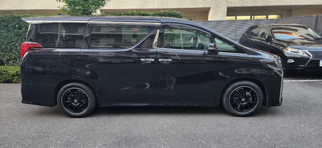 アルファード30系 スタッドレス4本 18インチ7.5J