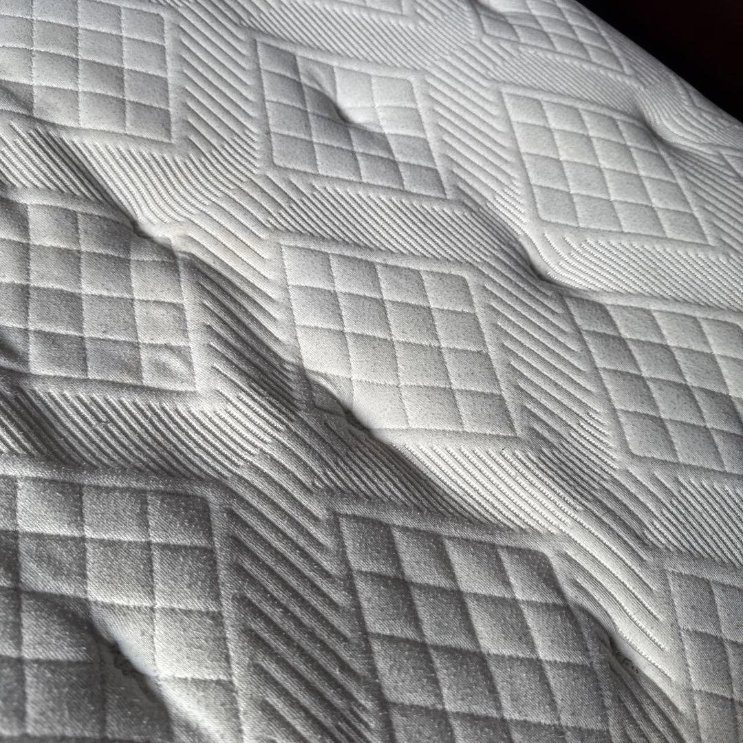 無垢材ベッドフレーム Kingsdown マットレス セット　セミダブル　レトロ