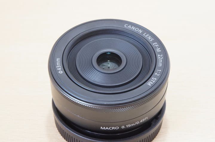 単焦点 パンケーキ EF-M 22mm F2 STM