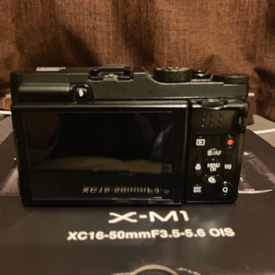Fujifilm X-M1 ミラーレス　フジフィルム　カメラ　一眼　X