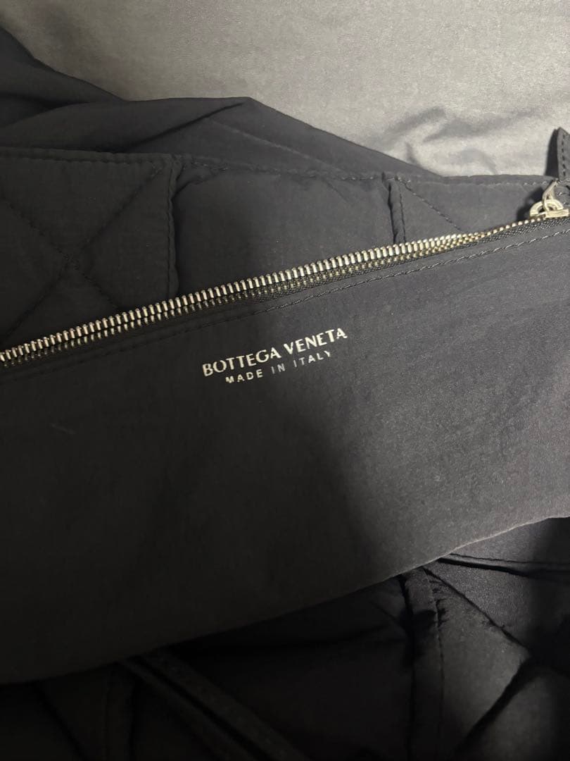 R*Y様 BOTTEGA VENETA カセットナイロンショルダーバッグ ブラッ