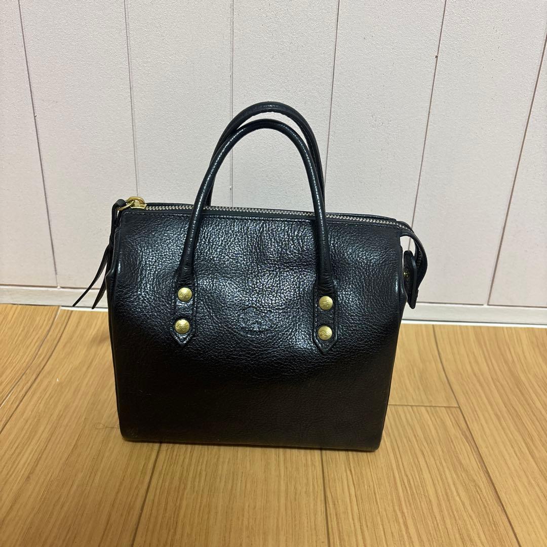 IL BISONTE ブラックレザーハンドバッグ