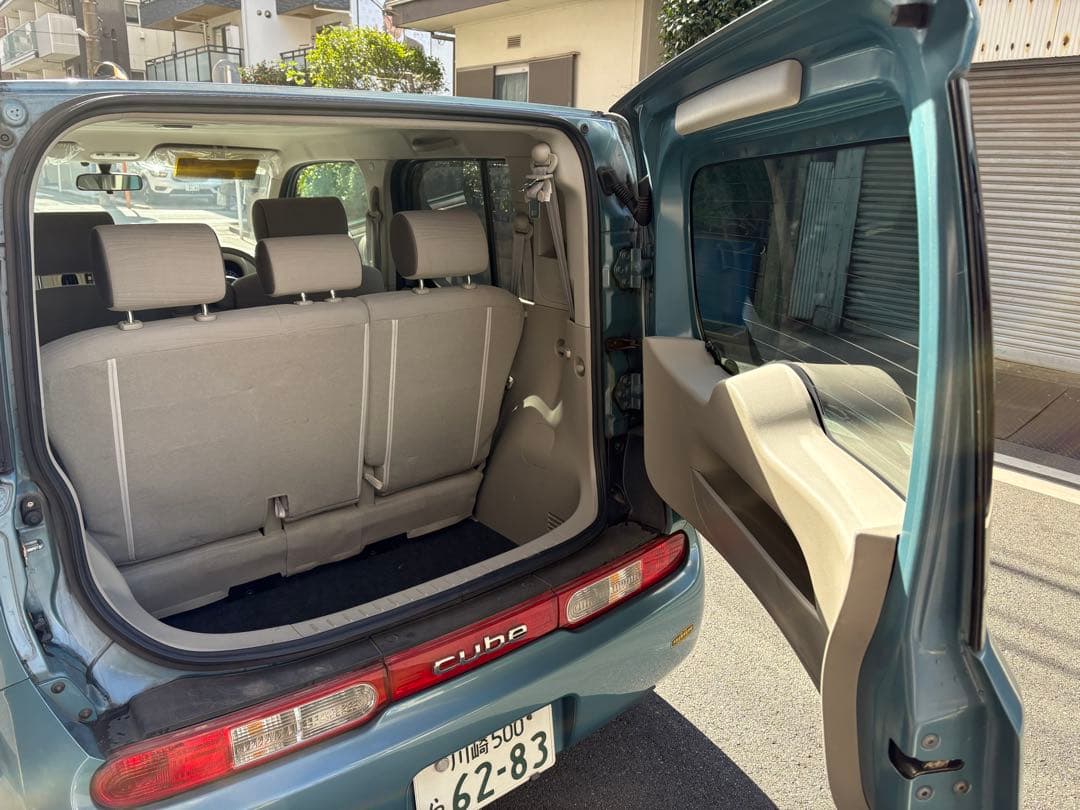 日産　キューブ　cube 走行距離　極少9000キロ　川崎