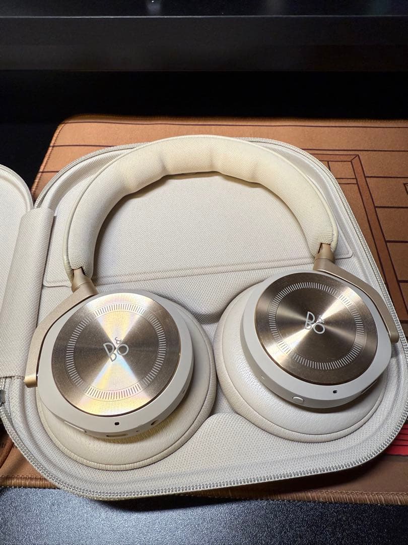 Bang & Olufsen Beoplay HX ゴールドトーン ヘッドホン
