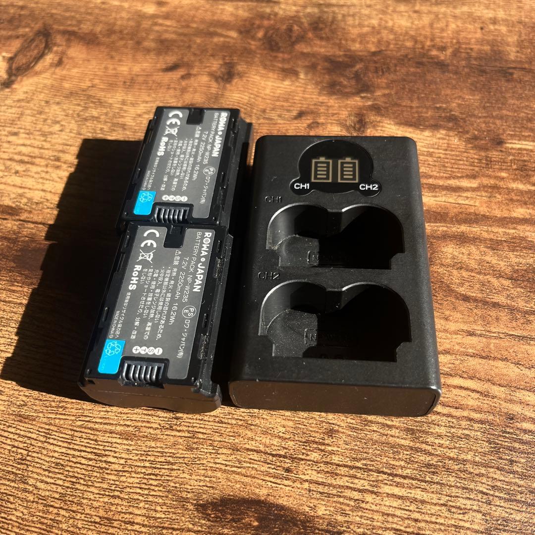 FUJIFILM X-T4 本体(ブラック)＋予備バッテリー付き　値段交渉可