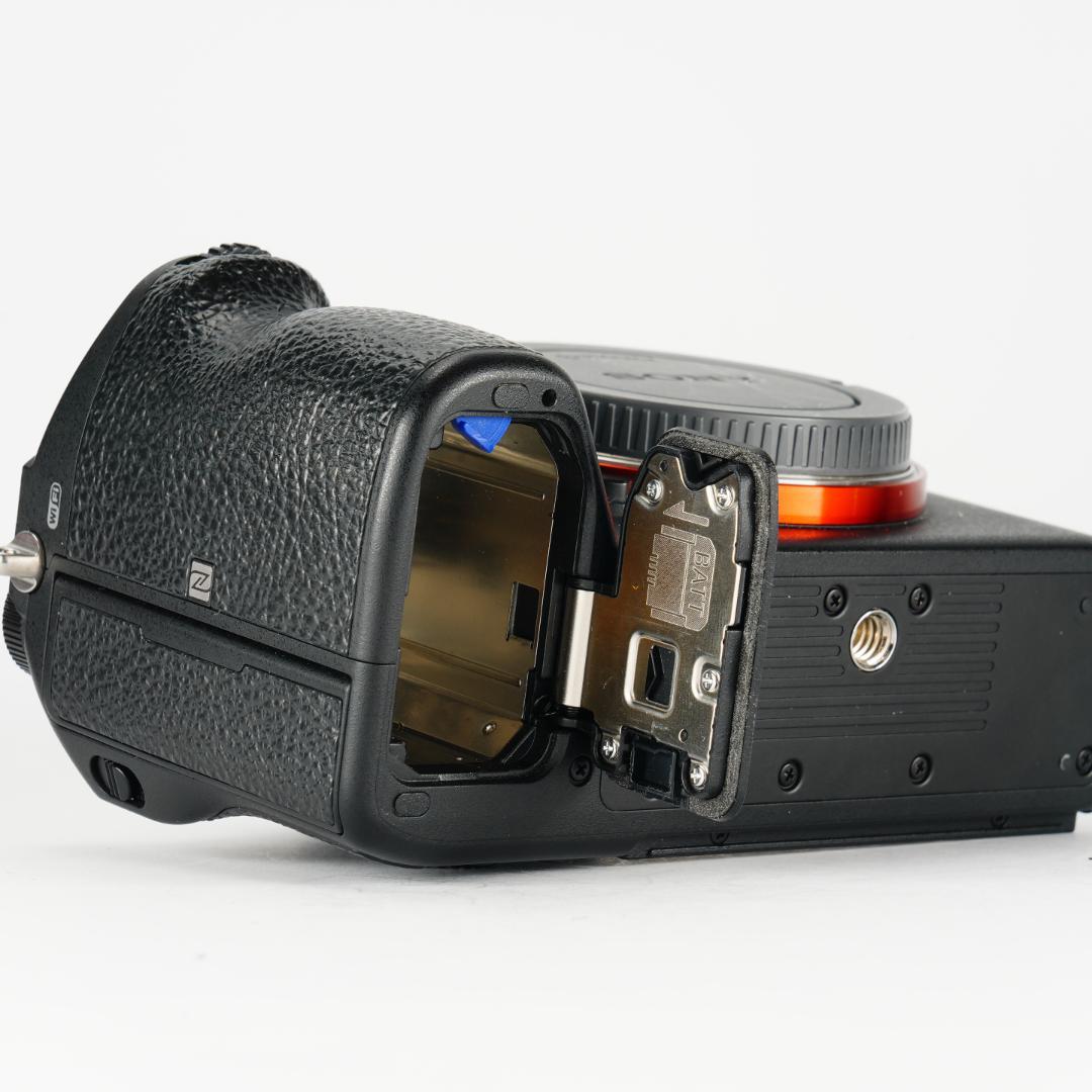 ちゅんα7III極上品/シャッター回数9%/SONY ミラーレス