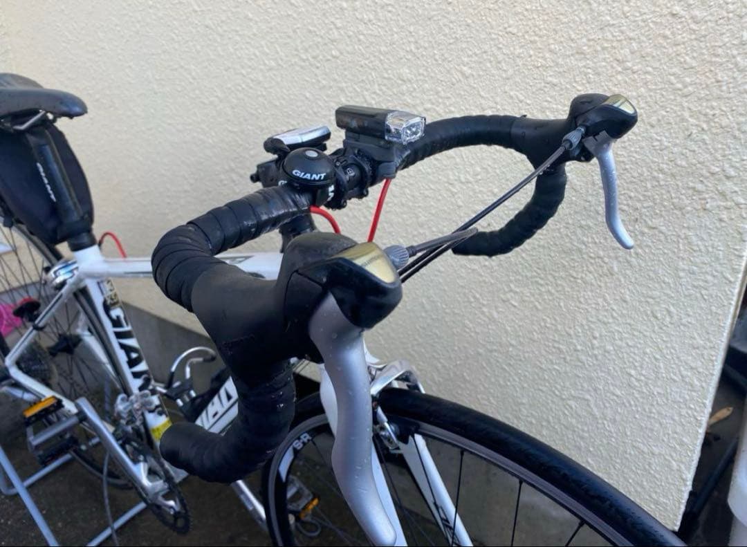 ホワイトアルミロードバイク サイクルコンピュータ付き