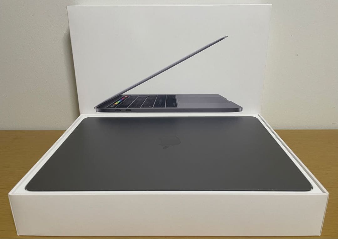 美品 MacBook Pro 2020 SSD : 500GBバッテリー95%