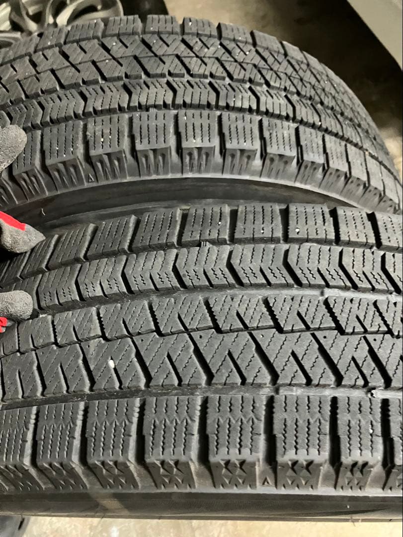 ライズに使用16インチ スタッドレスタイヤ ホイールセットバリ溝VRX2