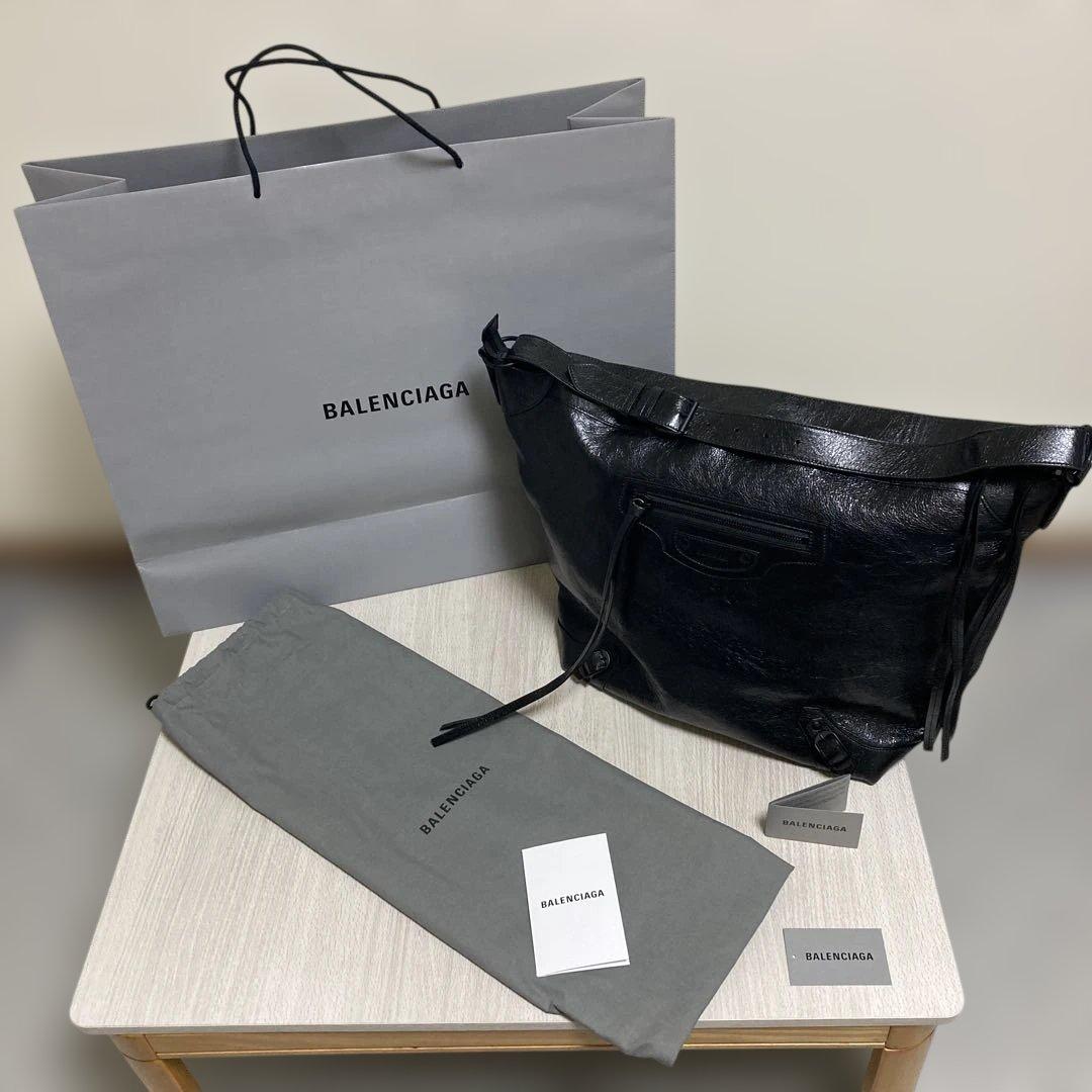【新品未使用品】 BALENCIAGA （バレンシアガ）レザー ショルダーバッグ
