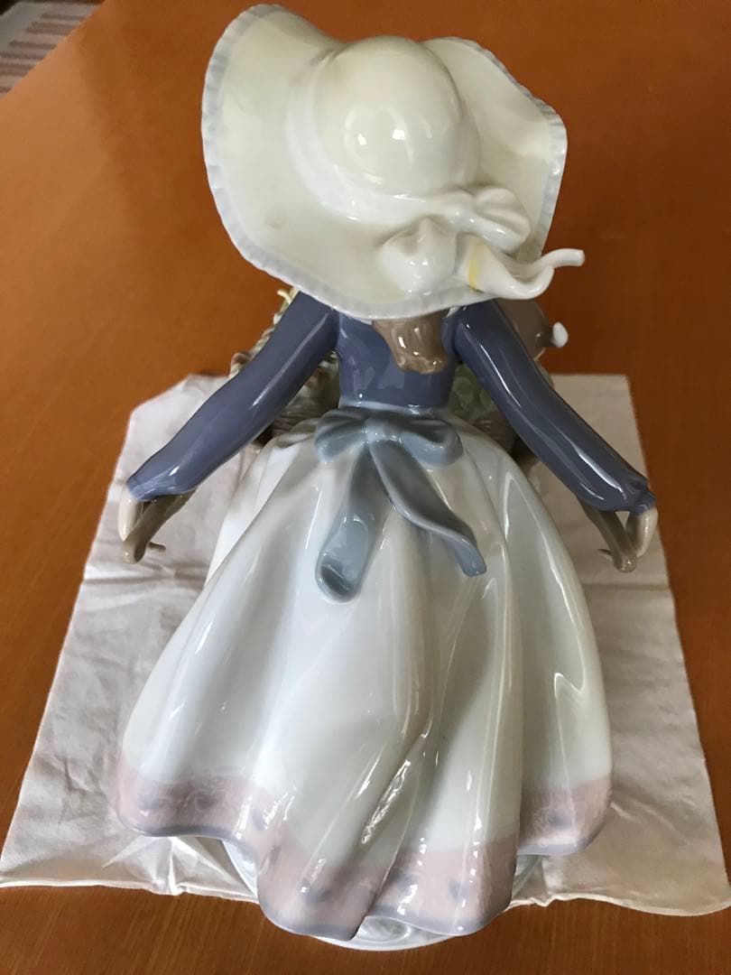 リヤドロ　人形　犬とお花　5460 訳あり