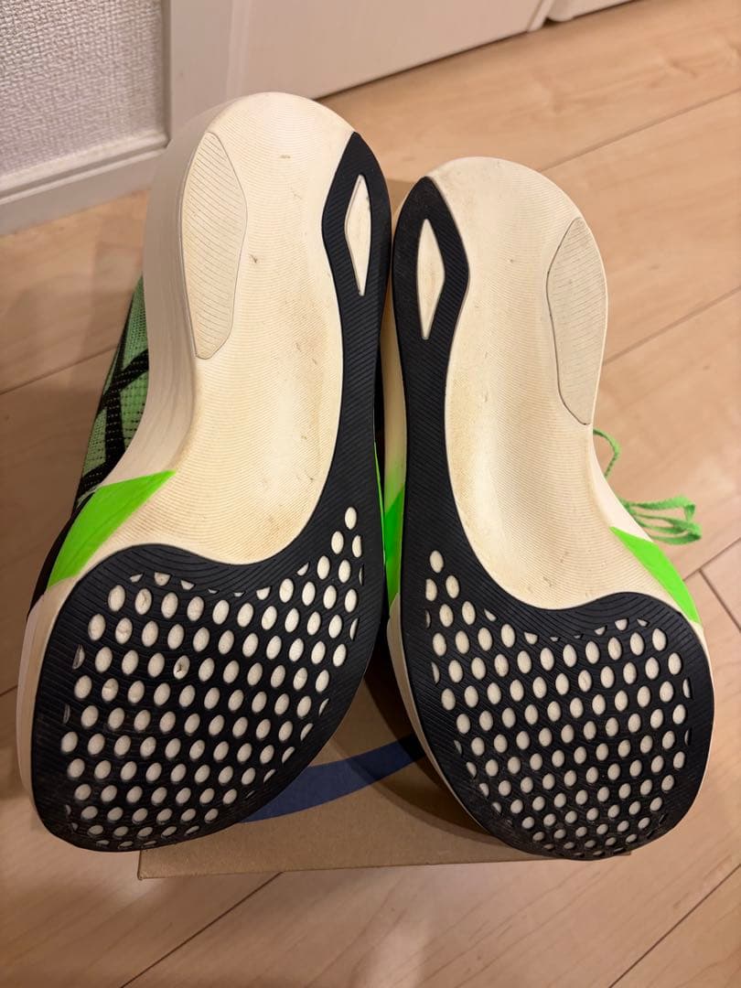 asicsメタスピードエッジTokyo