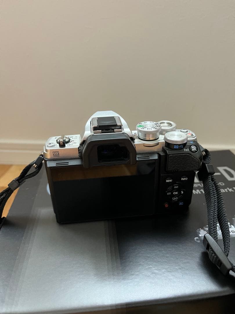 OLYMPUS OM-D E-M10 Mark Ⅲ シルバー