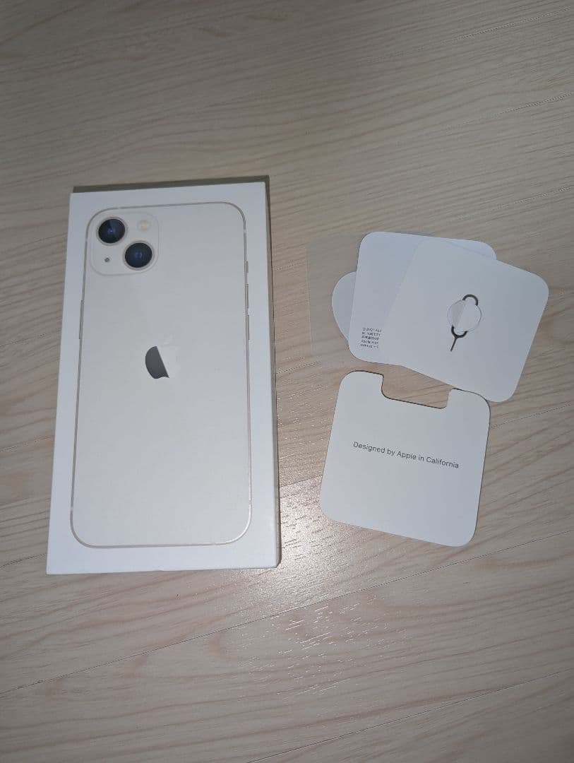 Apple iPhone 13 スターライト128GB 本体