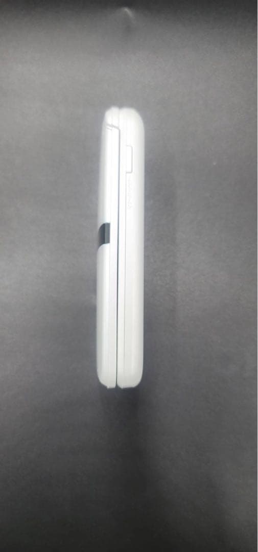 ドコモ KY-42C ホワイト ガラホ 折りたたみ式携帯電話