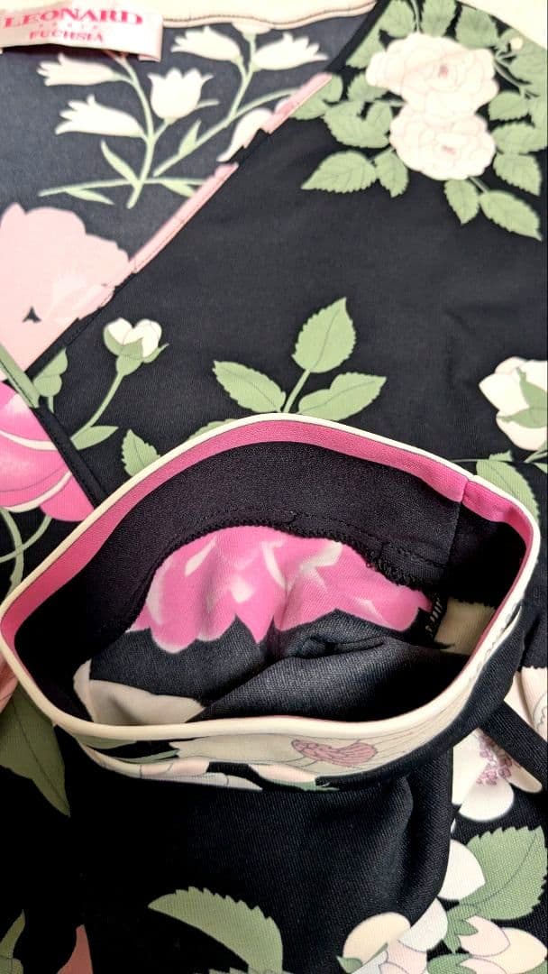 レオナール　Leonard　美品　綺麗な 花柄ラップスタイルワンピース