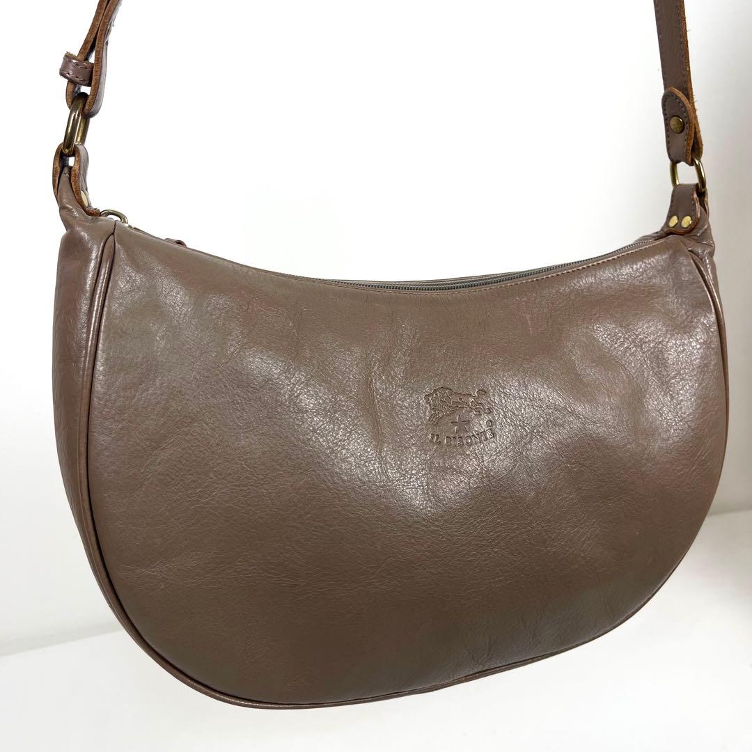 イルビゾンテ　ショルダーバッグ　三日月　幅広タイプ！　ロゴ型押し　本革　未使用級