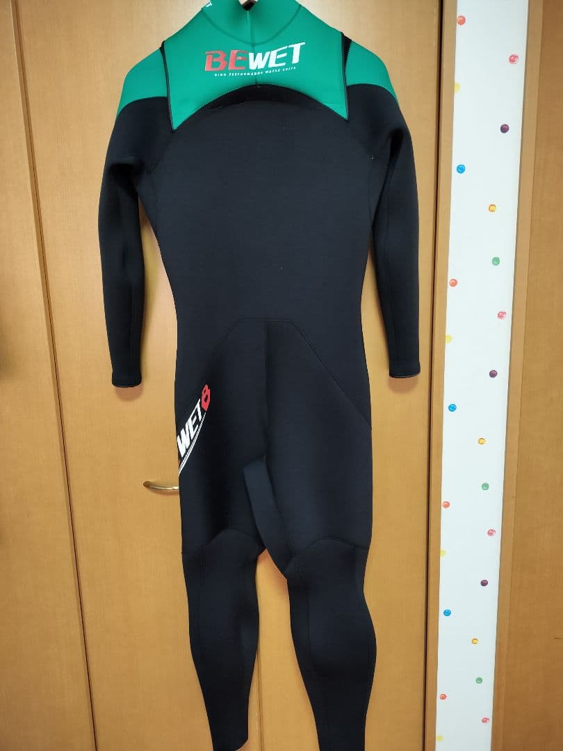 美品　BEWET ウェットスーツ