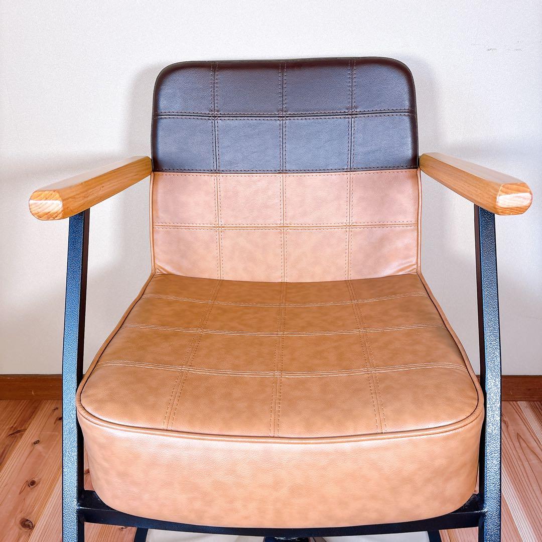 【美品】 スタイリングチェア サロンチェア バーバーチェア 理容椅子 木製アーム