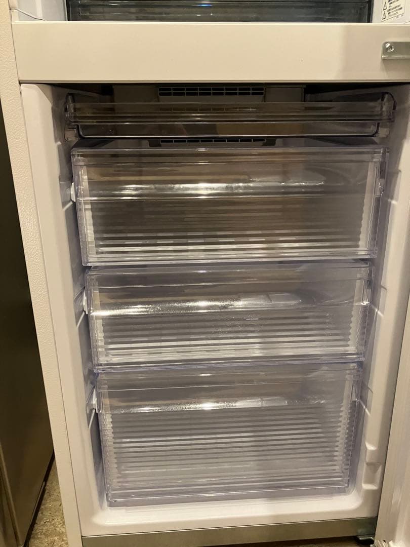 高年式　シャープ　SHARP　2024年製　冷蔵庫　310L