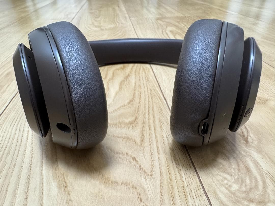 美品 Beats studio Pro ブラウン ワイヤレスヘッドホン