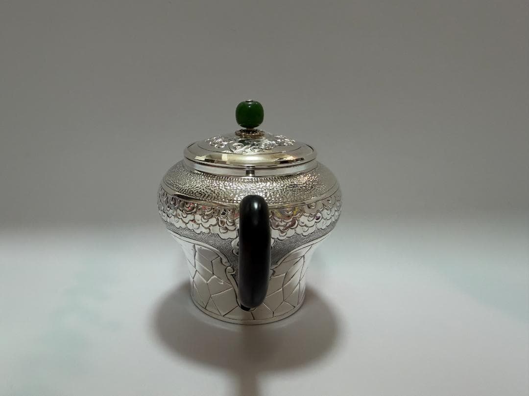 純銀製 鱗文様 玉石摘み 獣口 急須 銀瓶 煎茶道具