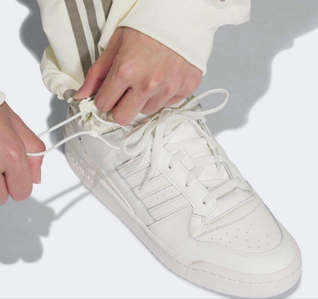 トラックパンツ　アイボリーXS アディダスオリジナルス