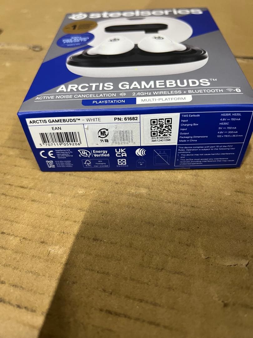 SteelSeries ゲーミングイヤホン Arctis GameBuds