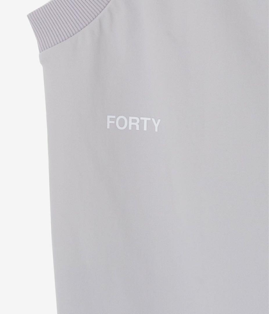 新品タグ付き⭐️2025FW新作⭐️フーディベスト⭐️ホワイト