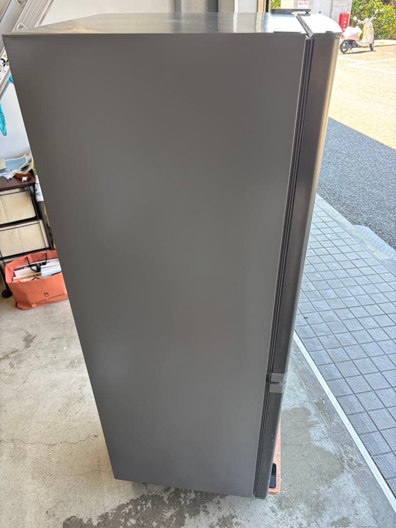 TCL 2023年製 2ドア冷蔵庫 173L 静音、省エネ設計 スリムサイズ