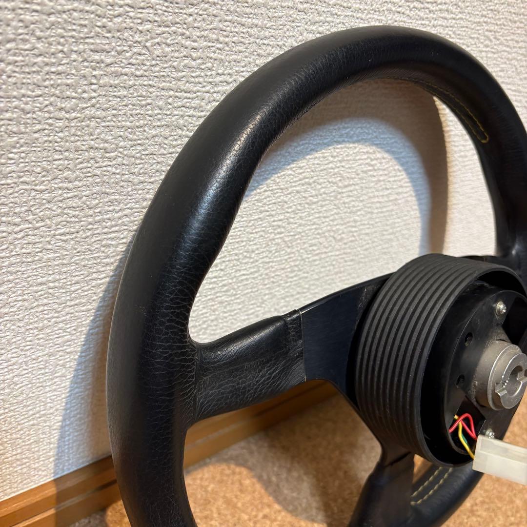 【希少！】MOMO ステアリング ヴェローチェレーシング D型 タイプ