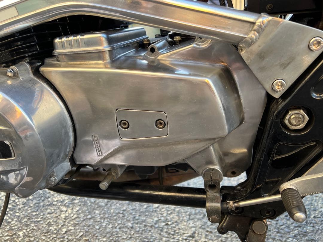 ゼファー 400、ゼファーχ用→Z400GP仕様スプロケットカバー