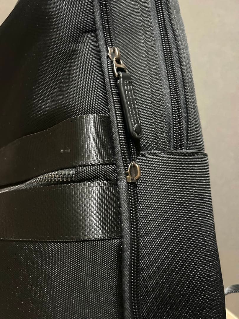 美品 ゼロハリバートン ビジネスバッグ リュック バックパック ブラック　訳アリ