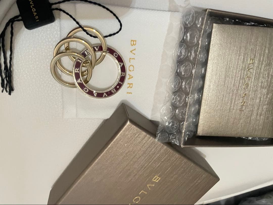 BVLGARI リング型キーホルダー ゴールド/ボルドー