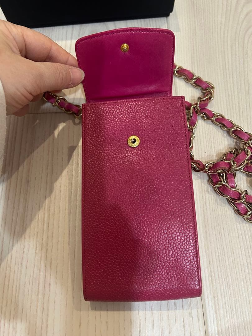 CHANEL ピンク レザー スマホケース