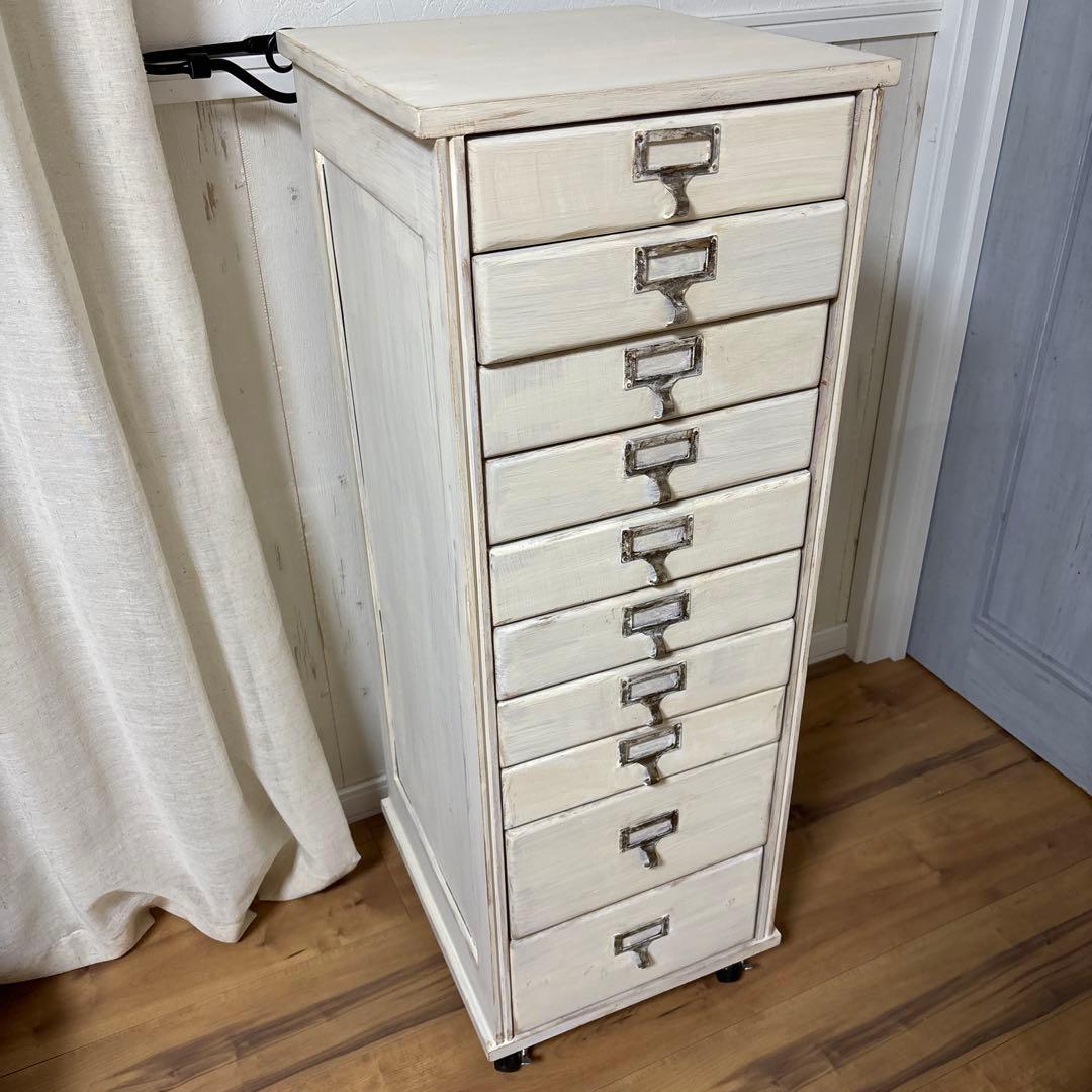 木製ホワイト多段チェスト キャスター付き　古物アンティーク風　フレンチシャビー