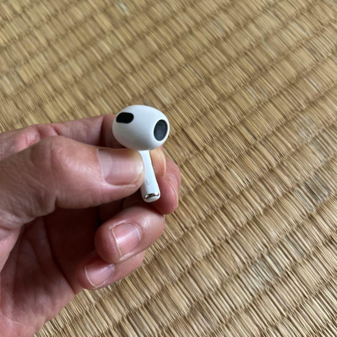 AirPods本体 ホワイト