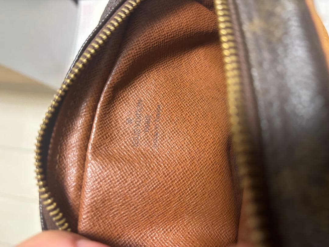 Louis Vuitton ショルダーバッグ