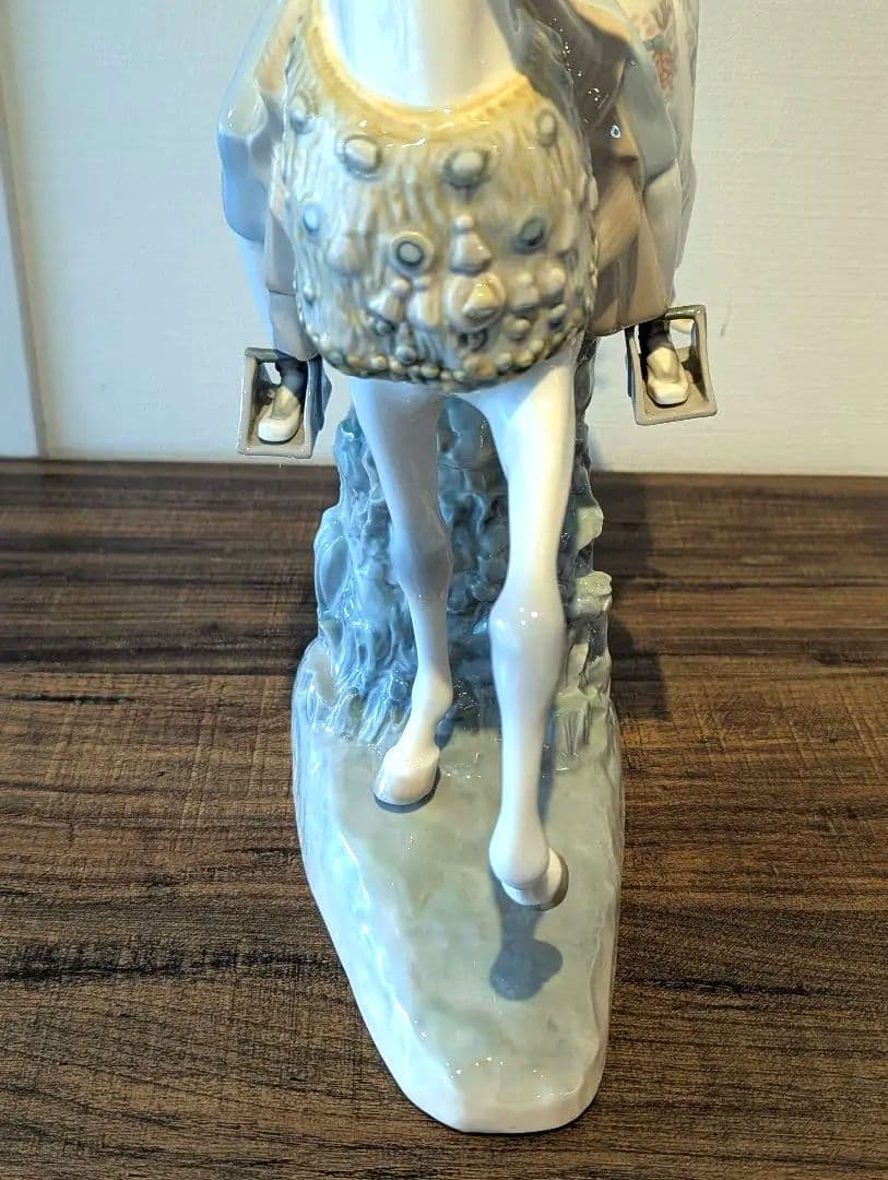 LLADRO　リヤドロ　【白い馬と男女】リアドロ