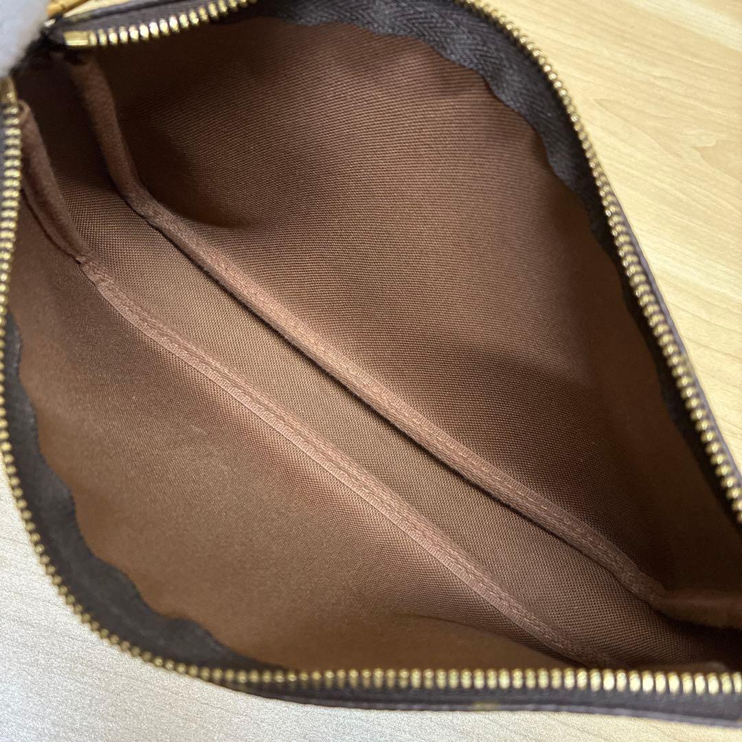 ルイヴィトン　モノグラム　アクセサリーポーチ　ミニバッグ　アクセソワール