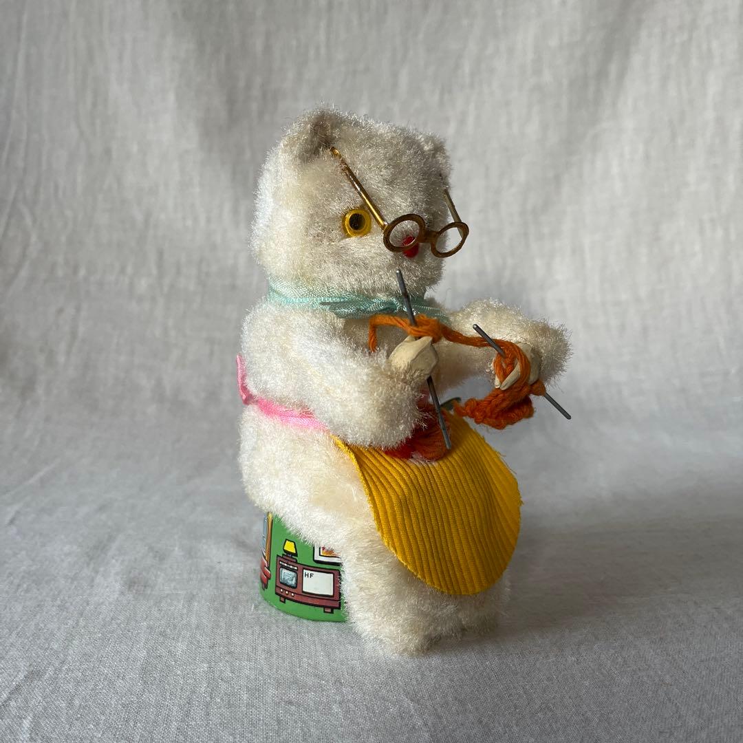 アンティーク　ぜんまい　編み物　ねこちゃん